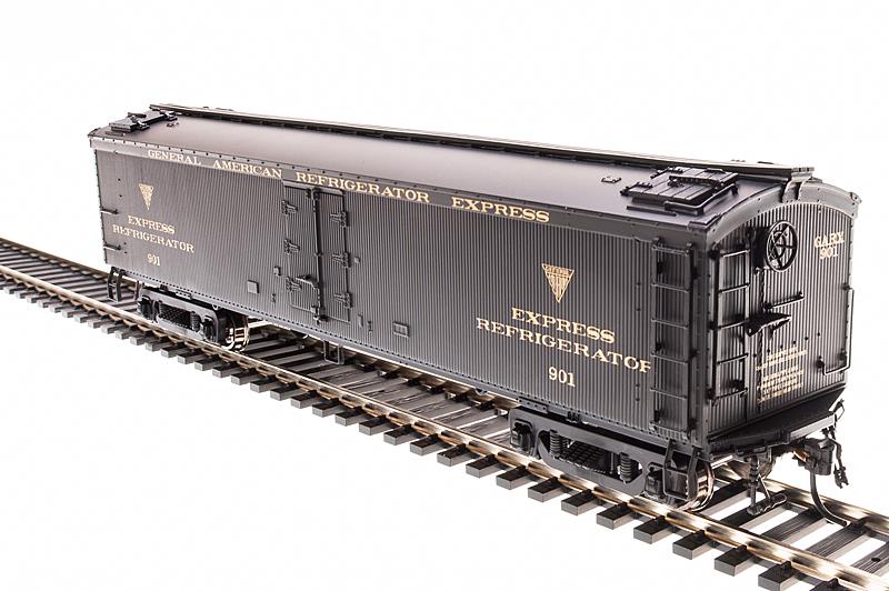 Broadway Limited 1828 HO General American Railway Express 53'6" Express Reefer