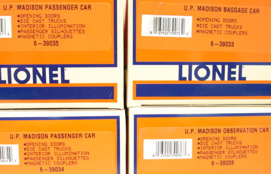 Lionel 6-39032 UP Madison Passsenger Car 4-pack