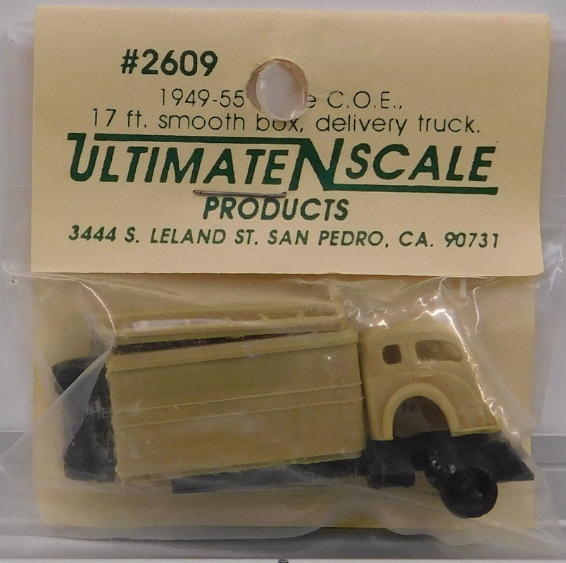 Ultimate N Scale 2609 N 1949-55 White C.O.E., 17 Ft. Smooth Box, Delivery Truck