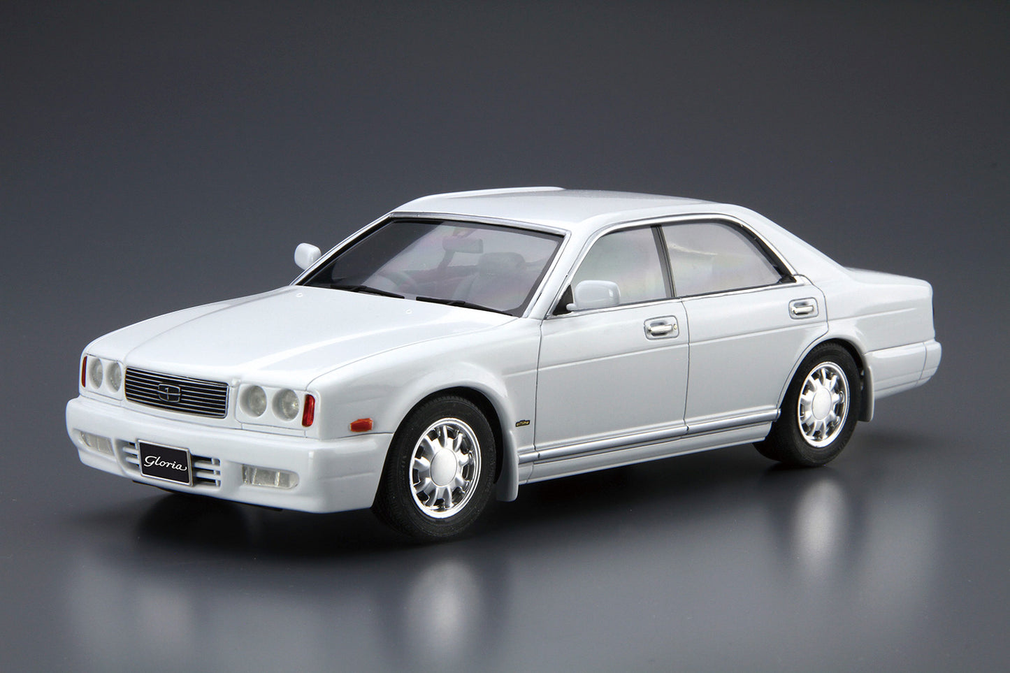 Aoshima Models 061947 1:24 Nissan Y23 Cedric/Gloria Granturismo Ultima Car Kit