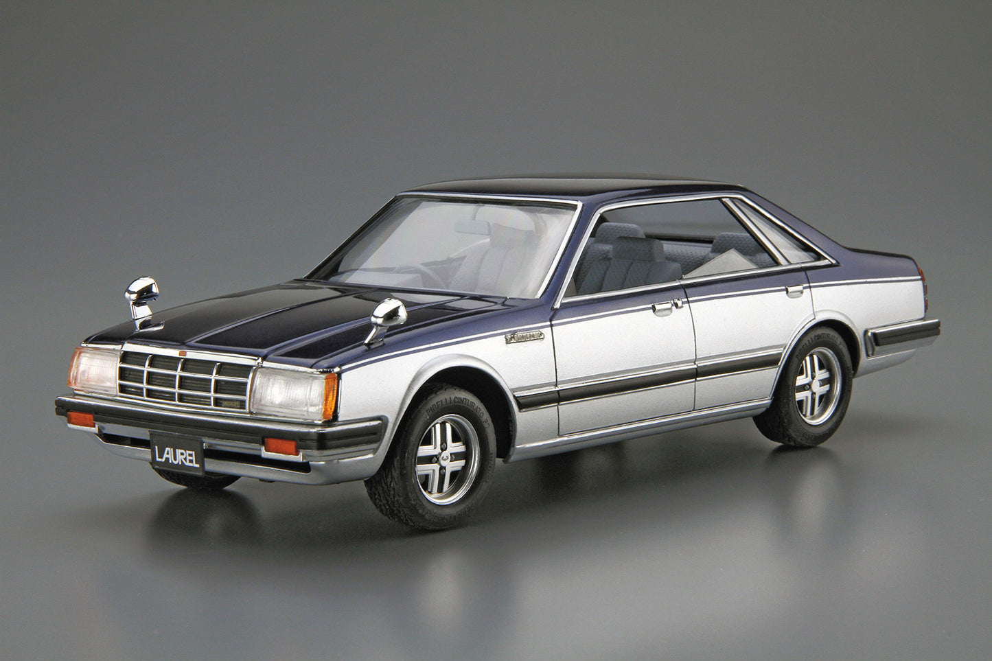 Aoshima Models 062142 1:24 1982 Nissan C31 Laurel 2000 Turbo Sedan Model Kit