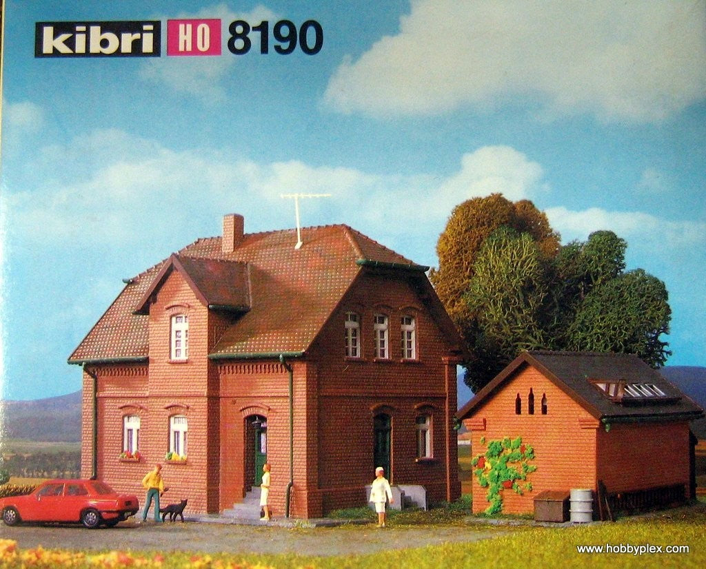 Kibri 8190 HO Estate House with Secondary Building Plastic Building Kit