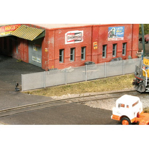 BLMA Models 4210 HO Chain Link Fence 110 Scale Linear Feet W/Gates Kit