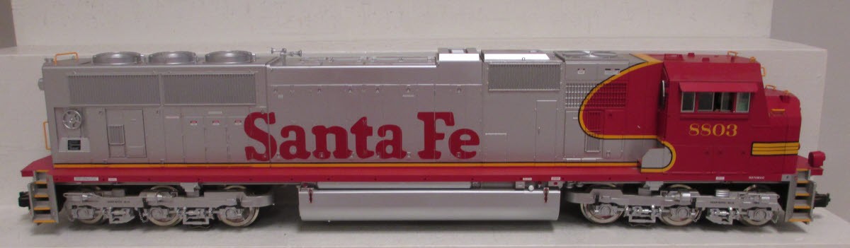 USA Trains R22600 G Gauge Santa Fe EMD SD70MAC Diesel Engine #8803