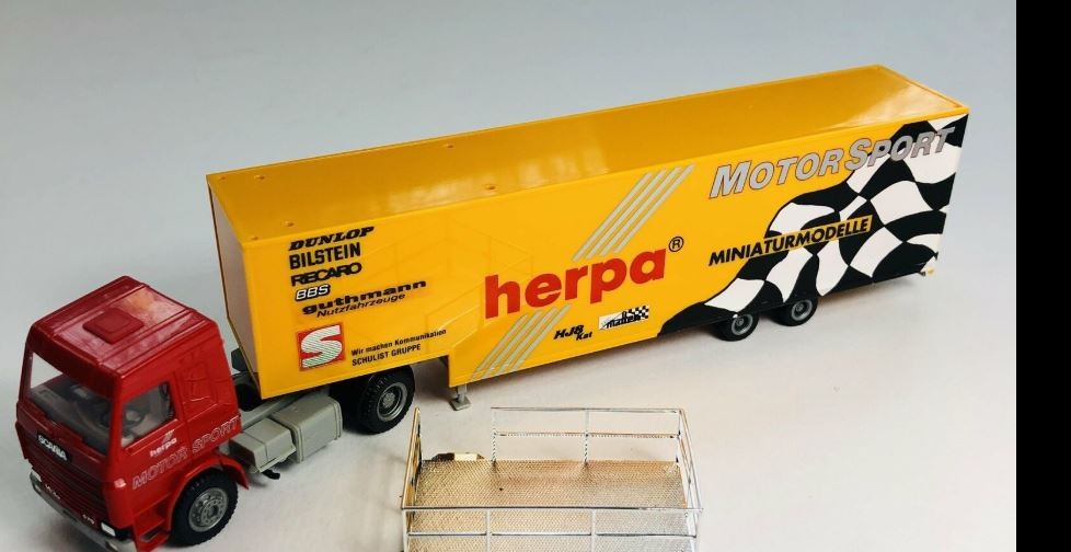 Herpa 821013 HO Herpa Motorsport Racing Car Transporter Truck