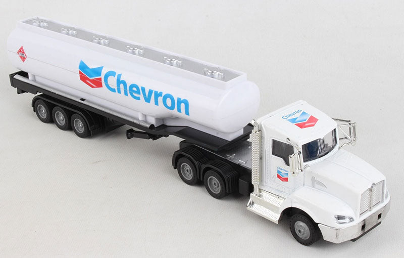 Daron Worldwide Trading GW182006 1:50 Chevron Tanker Truck Diecast Model