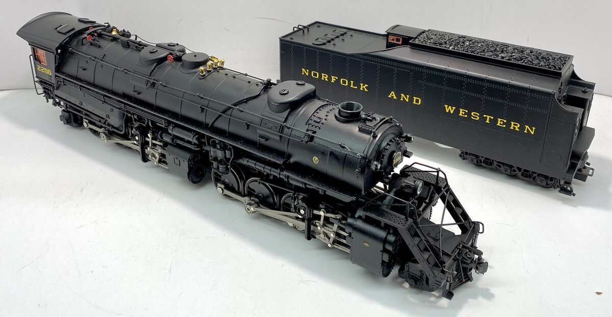 Lionel 6-28085 O Gauge N&W 2-8-8-2 Y6B Mallet Steam Locomotive & Tender #2200