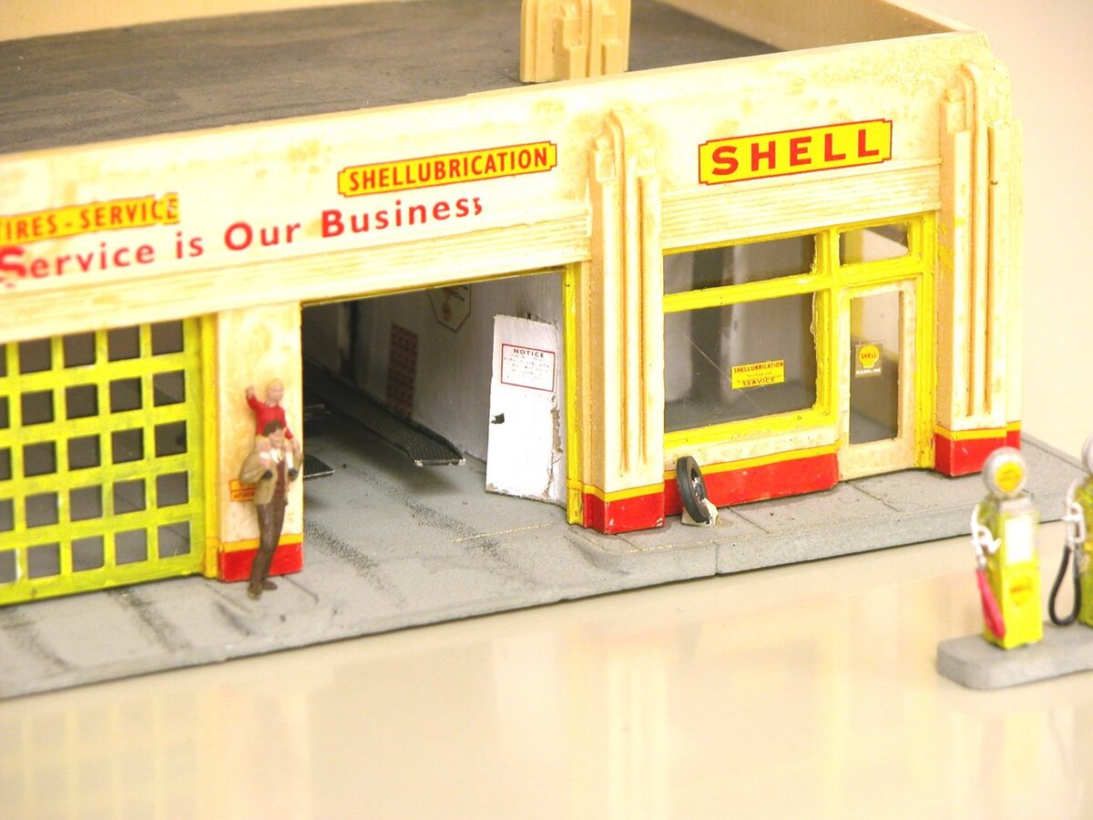 Scale Structures 7243 HO 1940's Gas Station Extra Exterior/Interior Details Set