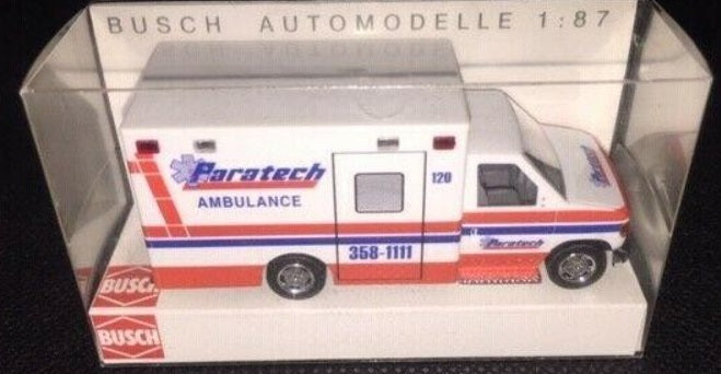 Busch 41806 HO 1:87 Ford E-350 Paratech Ambulance