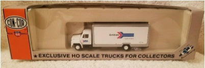 Con-Cor 1088 1:87 Tractor/Trailer  Amtrak Commissary