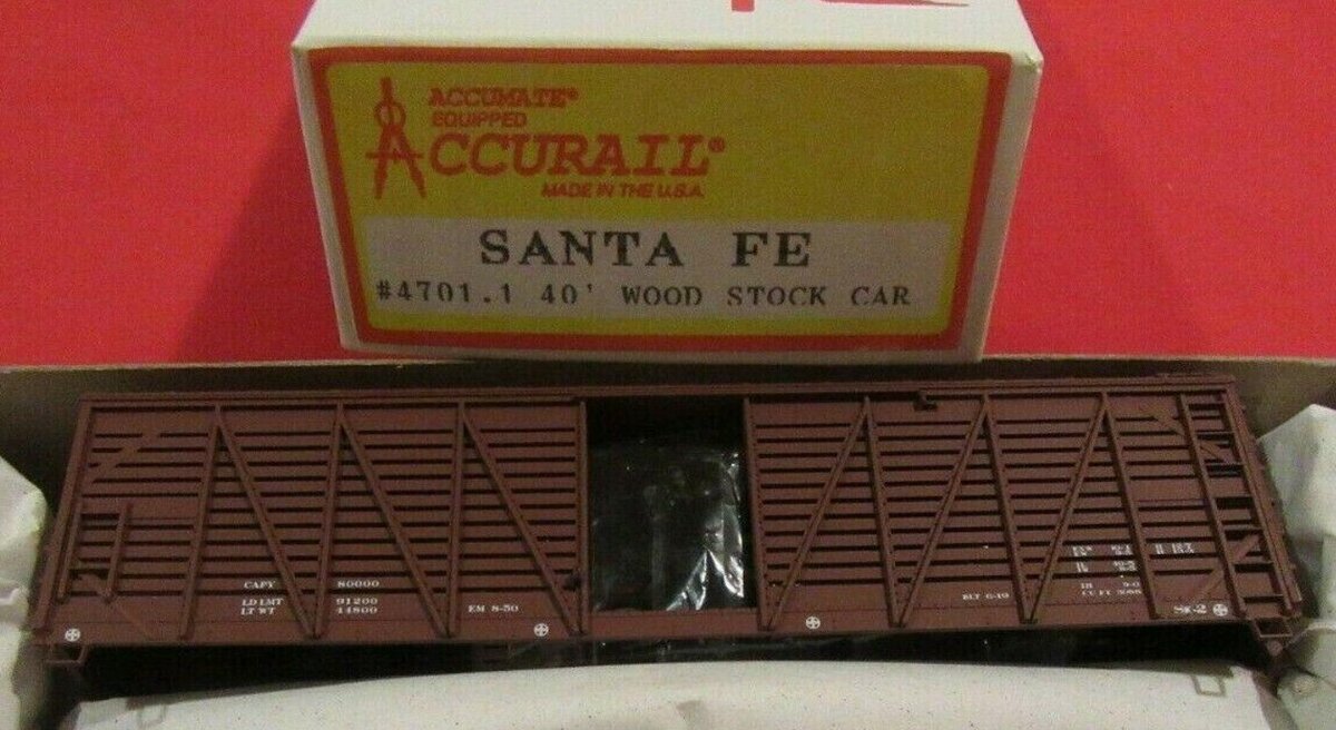 Accurail 4701.1 HO Scale Santa Fe 40'''' Wood Stock Car Kit