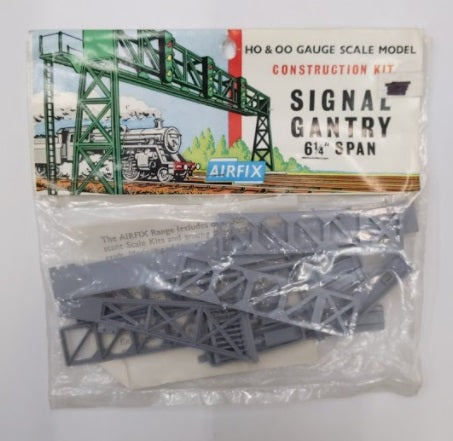 Airfix Products HO/OO Signal Gantry 6 1/4" Span Construction Kit