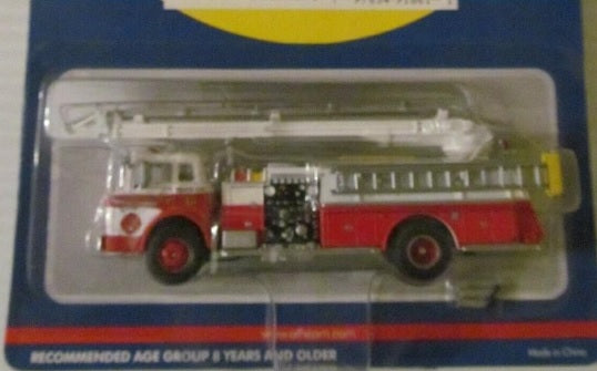 Athearn 94851 HO Fire Department Telesquirt Truck Co #18 Fire Truck