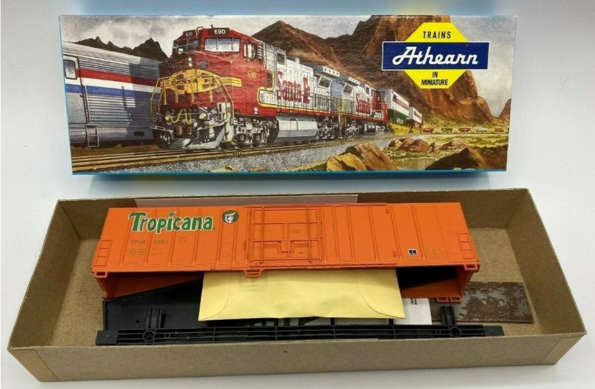 Athearn 2905A HO Tropicana 57' Mechanical Reefer #201 Kit – Trainz