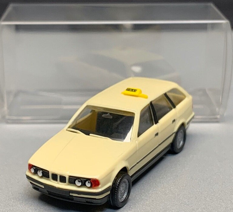 Herpa HO BMW ER Touring Taxi Cab