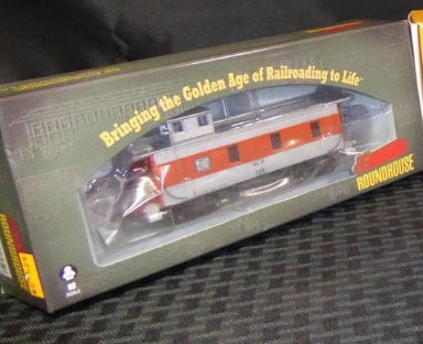 Roundhouse 85810 HO Western Pacific 3 Window Standard Wood Caboose # 725