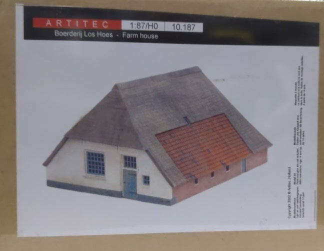 Artitec Models 10.187 HO Farm House Kit