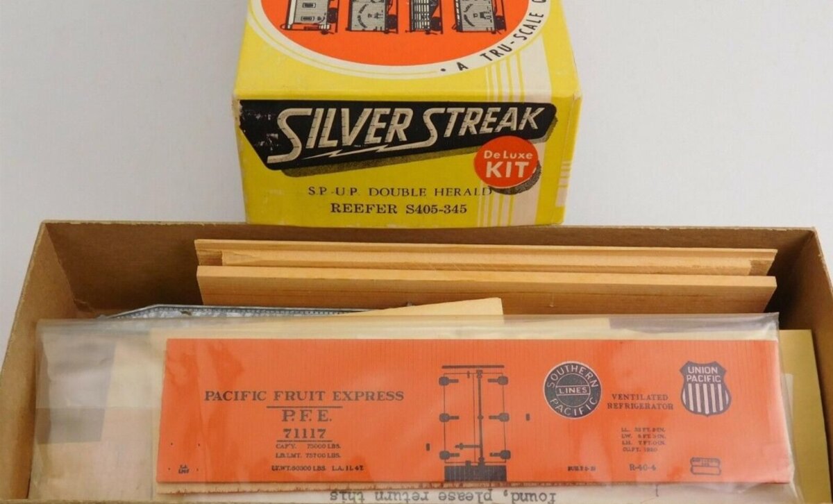 Silver Streak S405-345 HO Southern Pacific Double Herald Reefer Kit