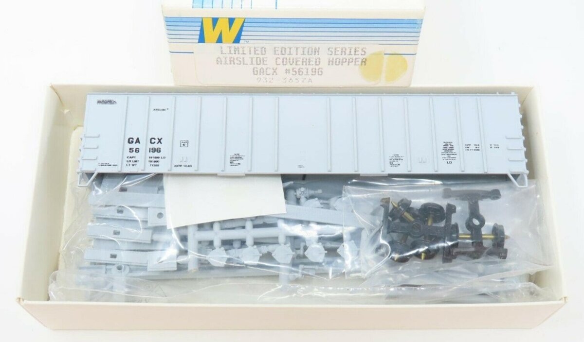 Walthers 932-3657A HO GACX Airslide Covered Hopper # 56196 Limited Edition Kit