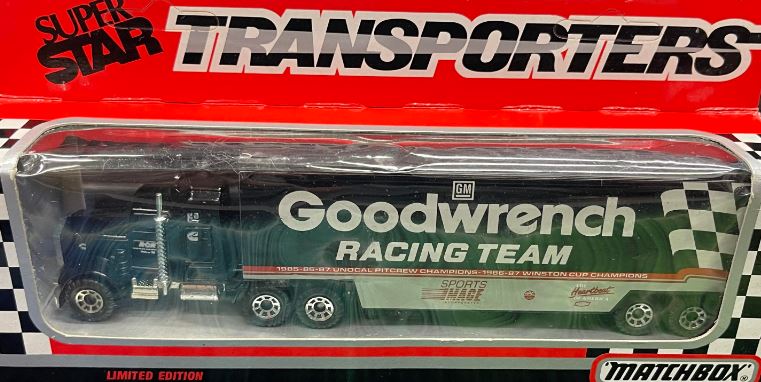 Matchbox CY-104 1:87 1991 RCR Goodwrench Racing Car Transporter – Trainz