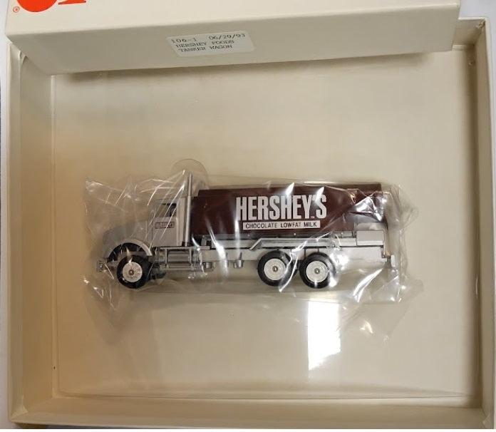 Winross 106-1 1:64 Hershey Foods Tanker Wagon Truck