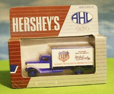 AHL H03010 1:64 Hershey's Peterbilt Delivery Truck