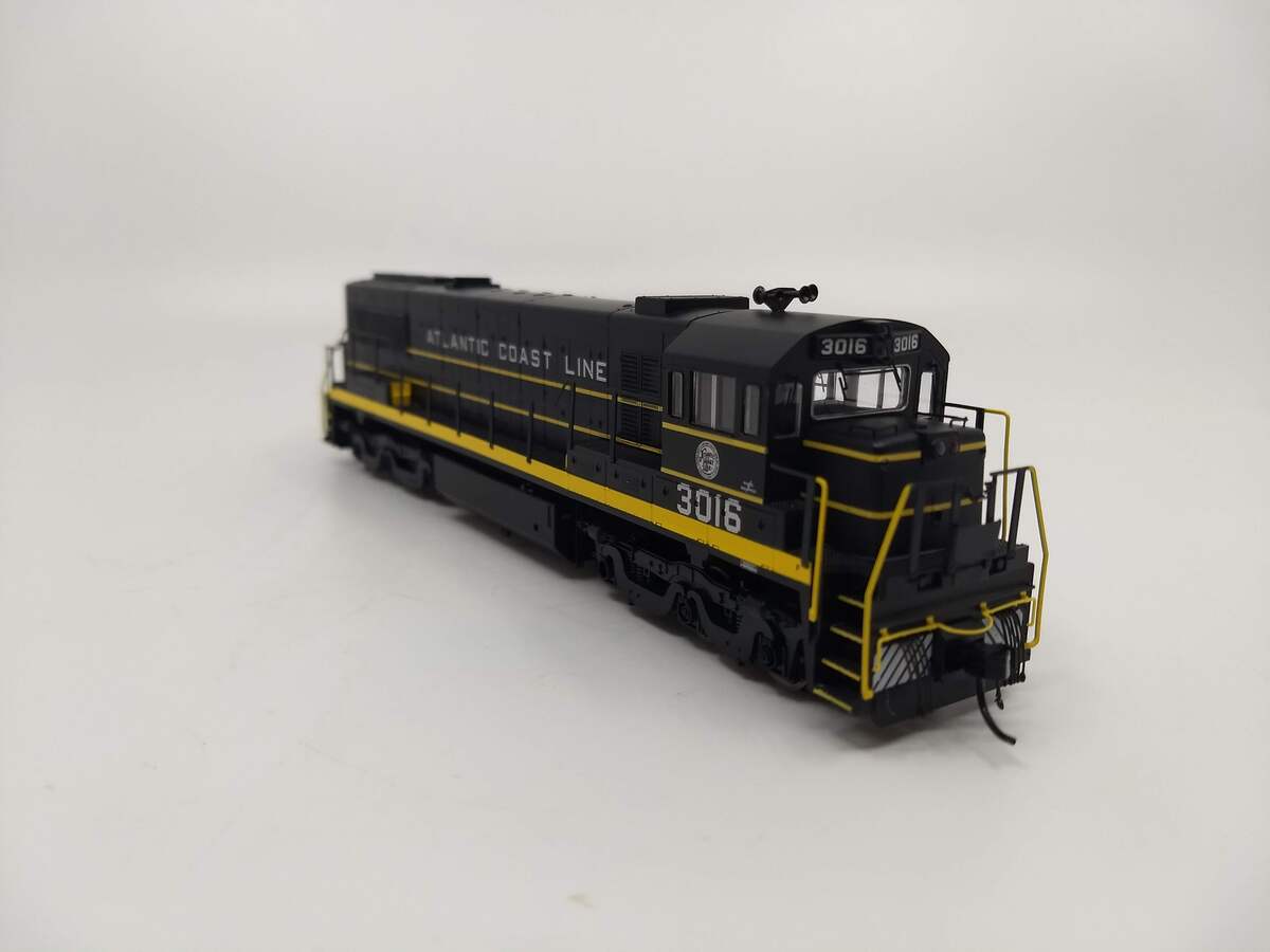 Rivarossi HR2538 HO Atlantic Coast Line GE U25C Diesel Loco Standard DC #3016