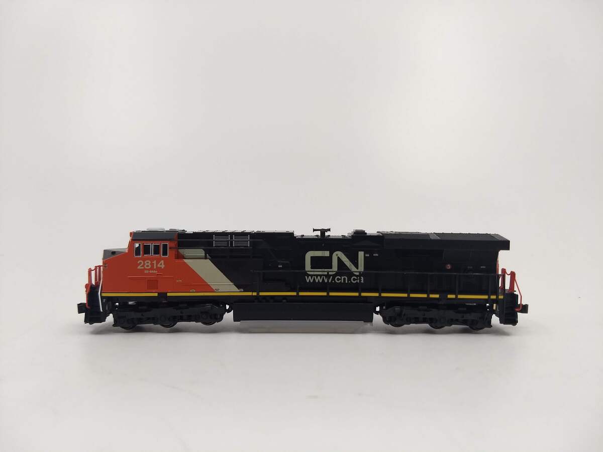 N scale cn locomotive on sale