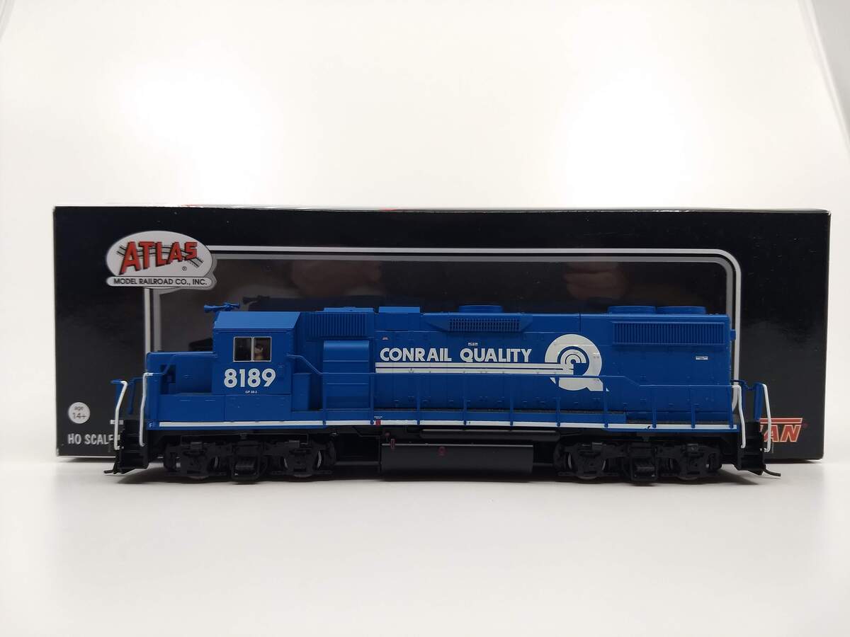 Atlas 10001210 TM GP38-2 Conrail Quality 8189 HO