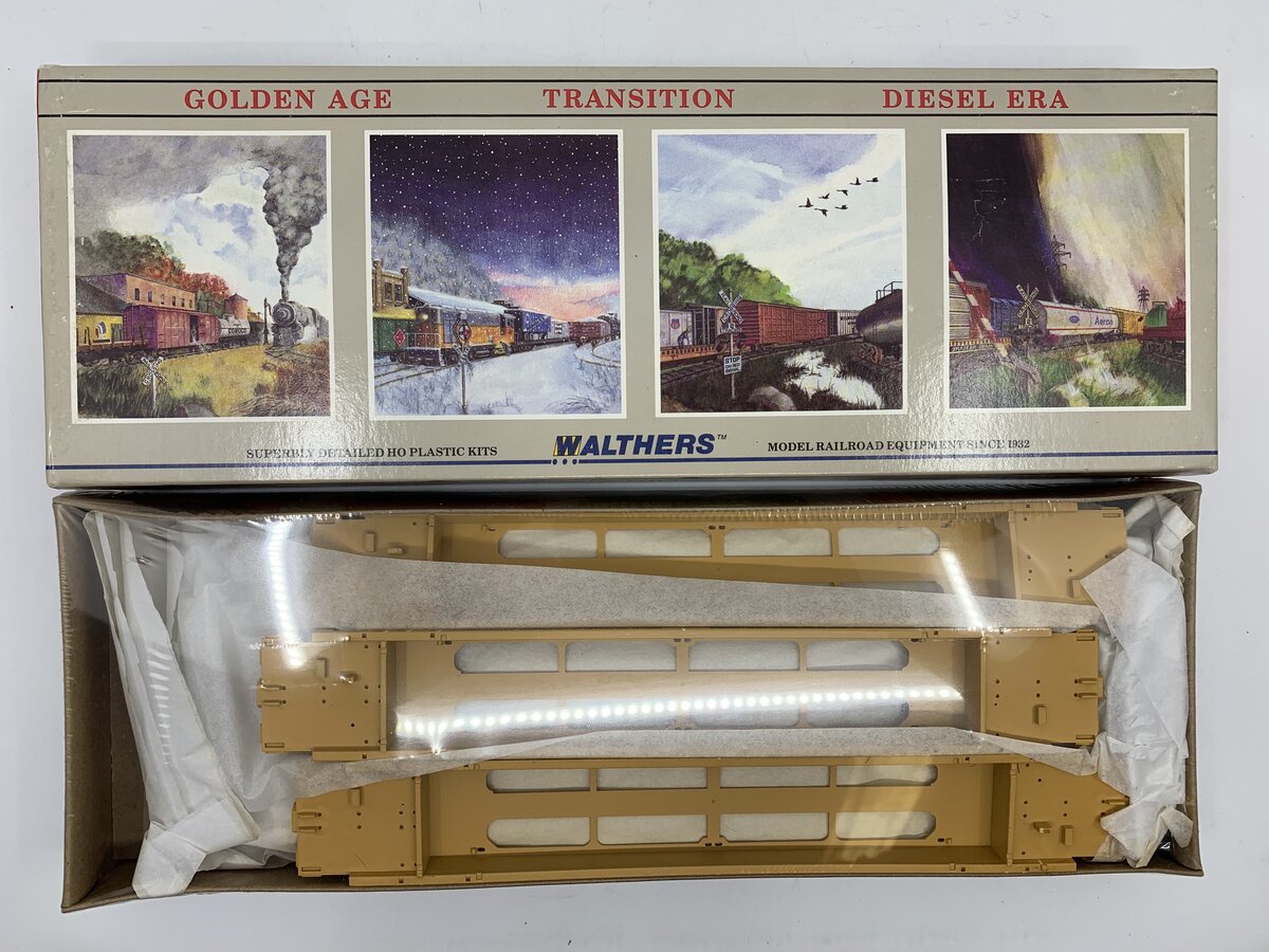 Walthers 932-3902 HO 70' Thrall Double Stack Car TTX # 25020 Kit (Set of 3)