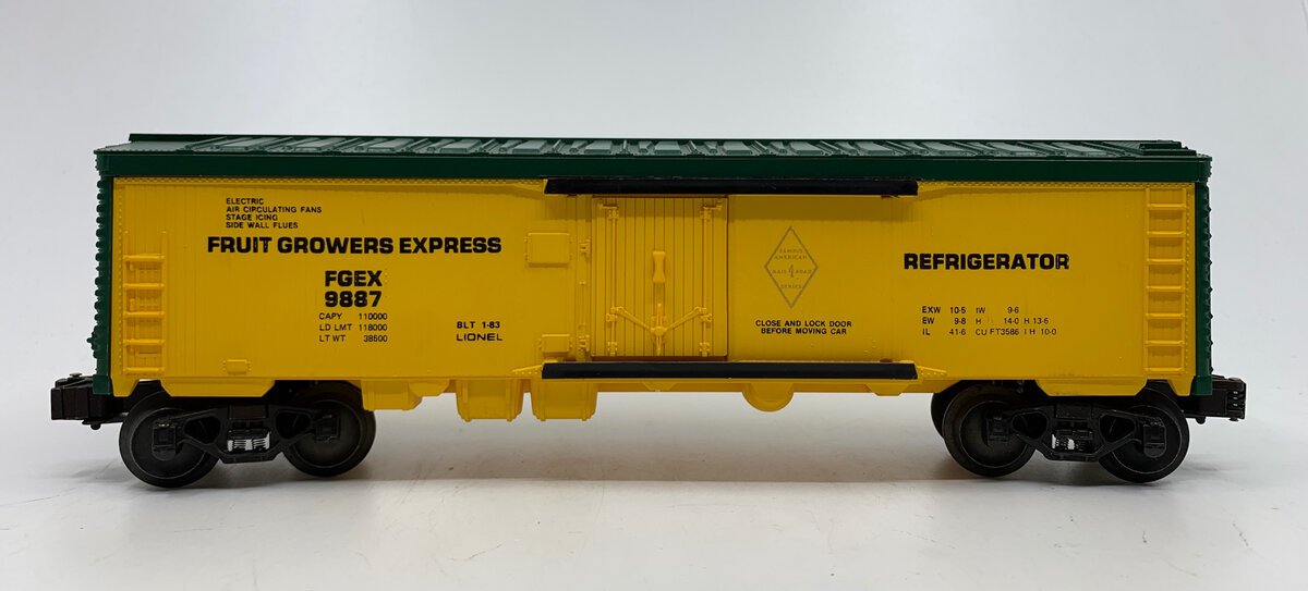 Lionel 6-9887 O Gauge FARR Fruit Growers Express Refrigerator Car #9887