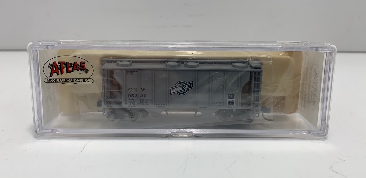 Atlas 31802 N Scale C&NW PS2 Covered Hopper #95239