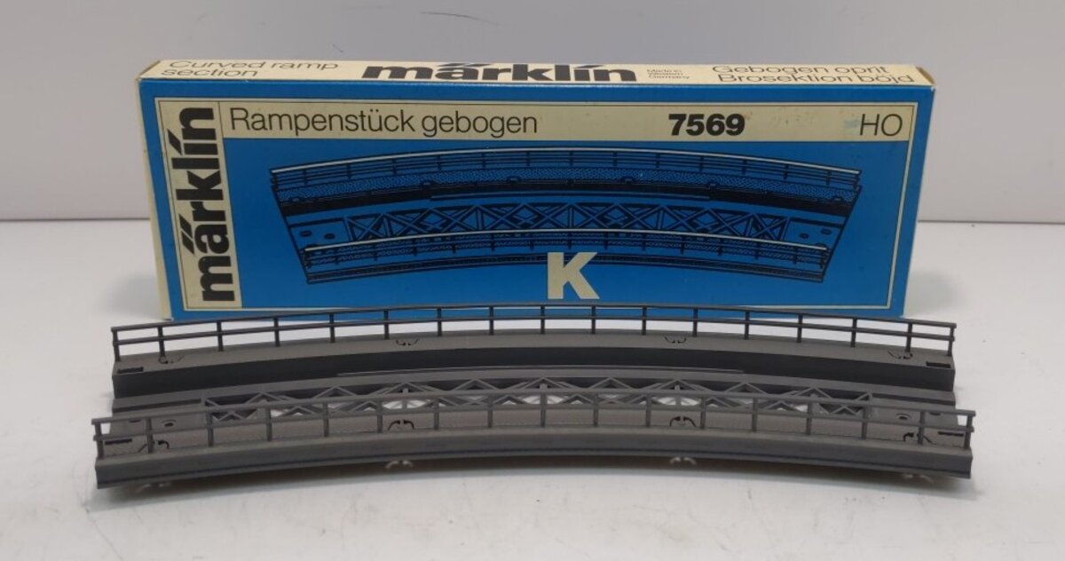 Marklin 7569 HO Scale K Bridge Ramp 16-3/4R