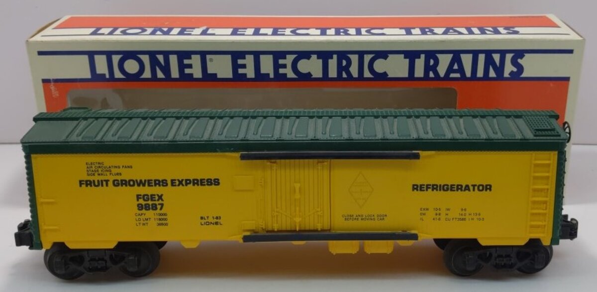 Lionel 6-9887 O Gauge FARR Fruit Growers Express Refrigerator Car #9887