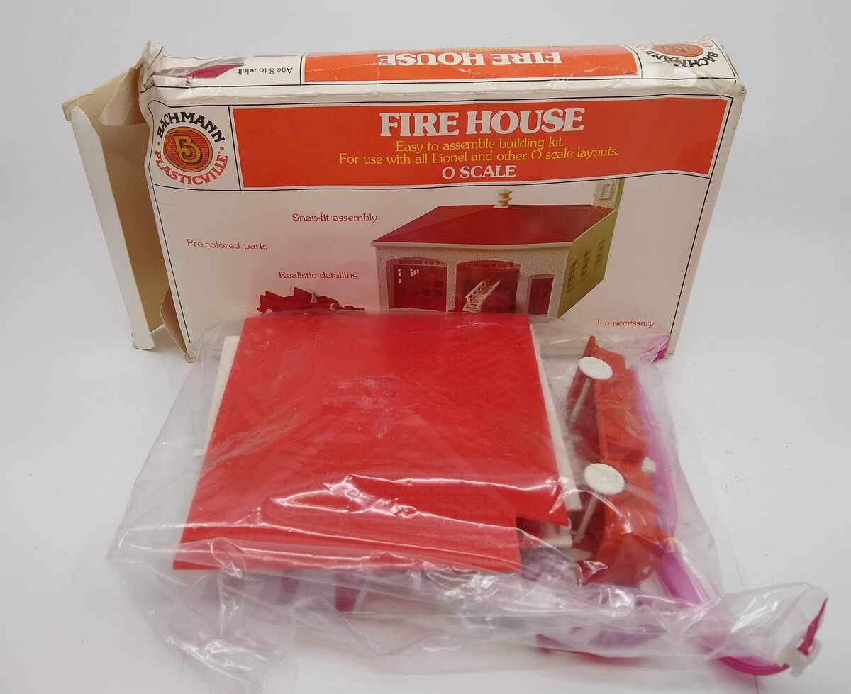 Bachmann 45956 O Plasticville Fire House Classic Building Kit