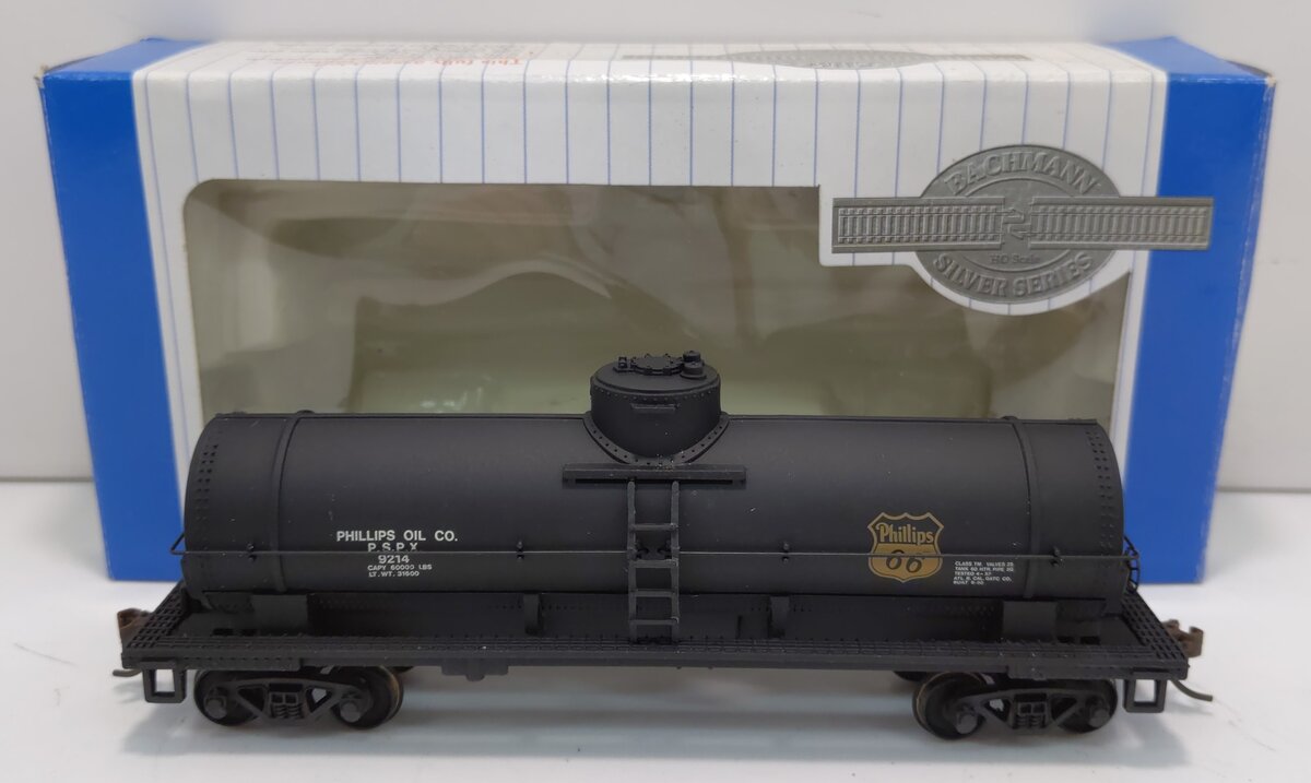 Bachmann 17840 HO Scale Phillips 66 40' Single-Dome Tank Car #9214