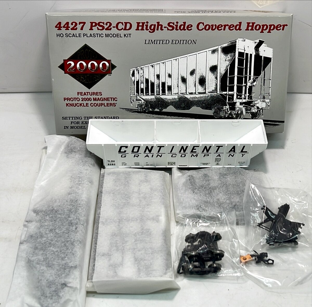 Proto 2000 21875 HO Life Like Continental 4427 PS2-CD Covered Hopper # 6282 Kit