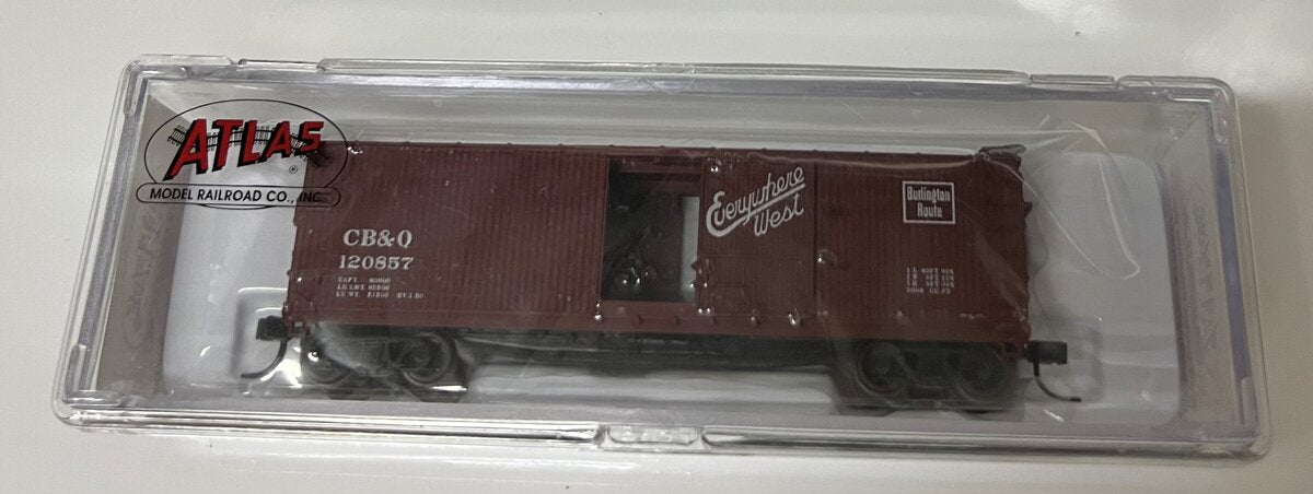 Atlas 45713 N Scale CB&Q USRA Wood Boxcar #120857