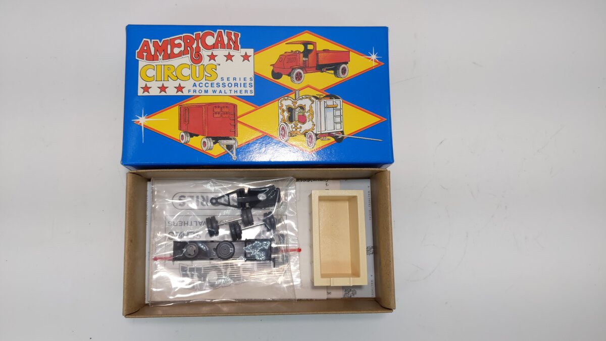 Walthers 933-1392 HO American Circus Series Plank Wagon Kit