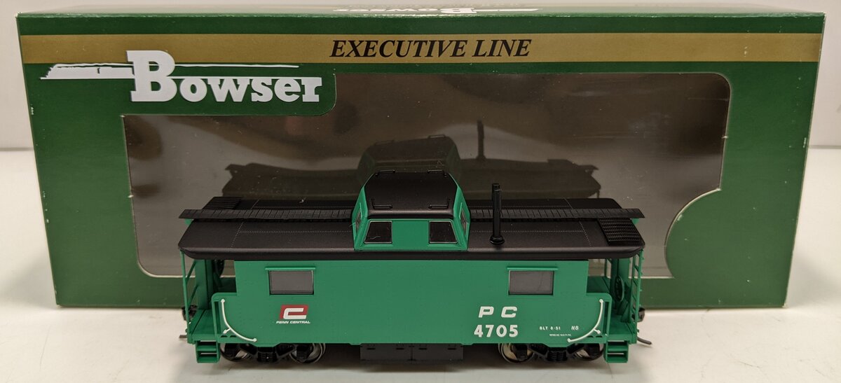 Bowser 41081 HO Scale Penn Central PRR N8 Caboose Executive Line #4705