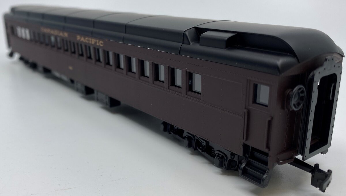 IHC 49111 HO Scale Canadian Pacific Heavyweight Coach Car #315