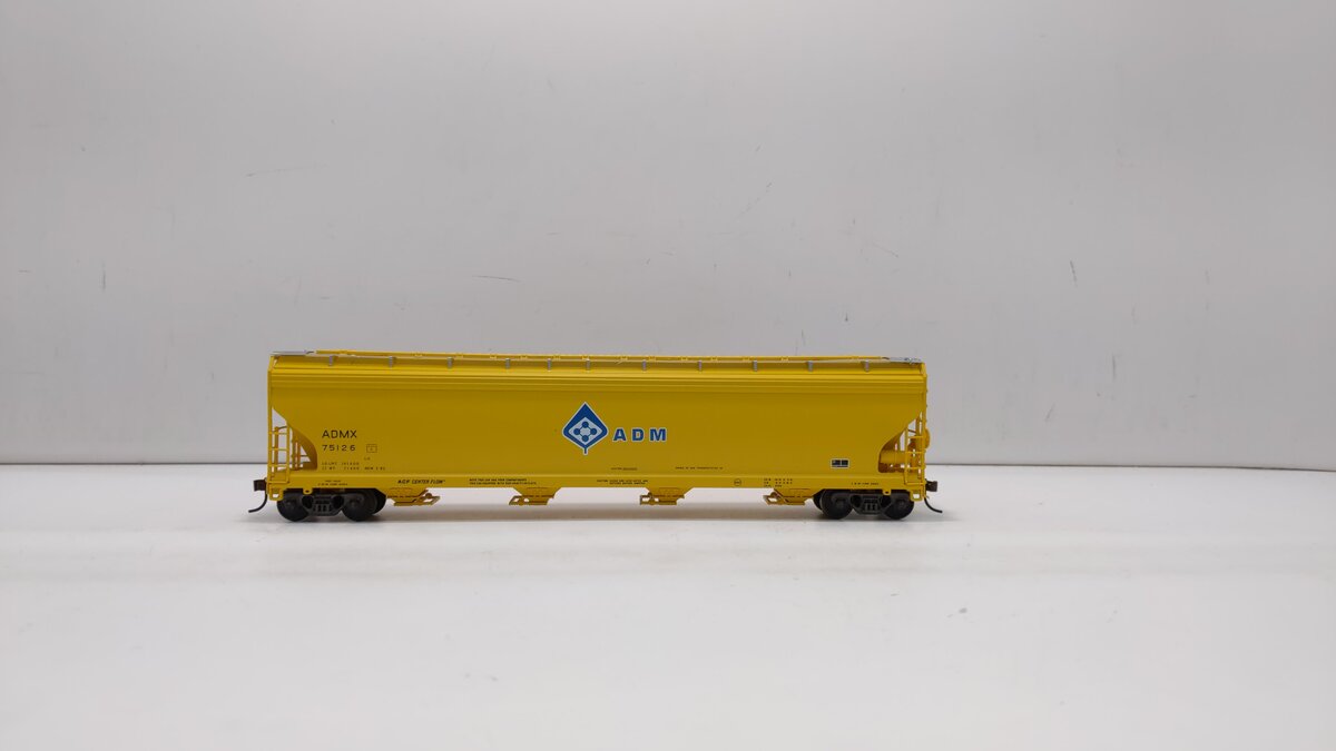 Atlas 20000133 HO Scale ADM ACF 5701 Covered Grain Hopper #75126