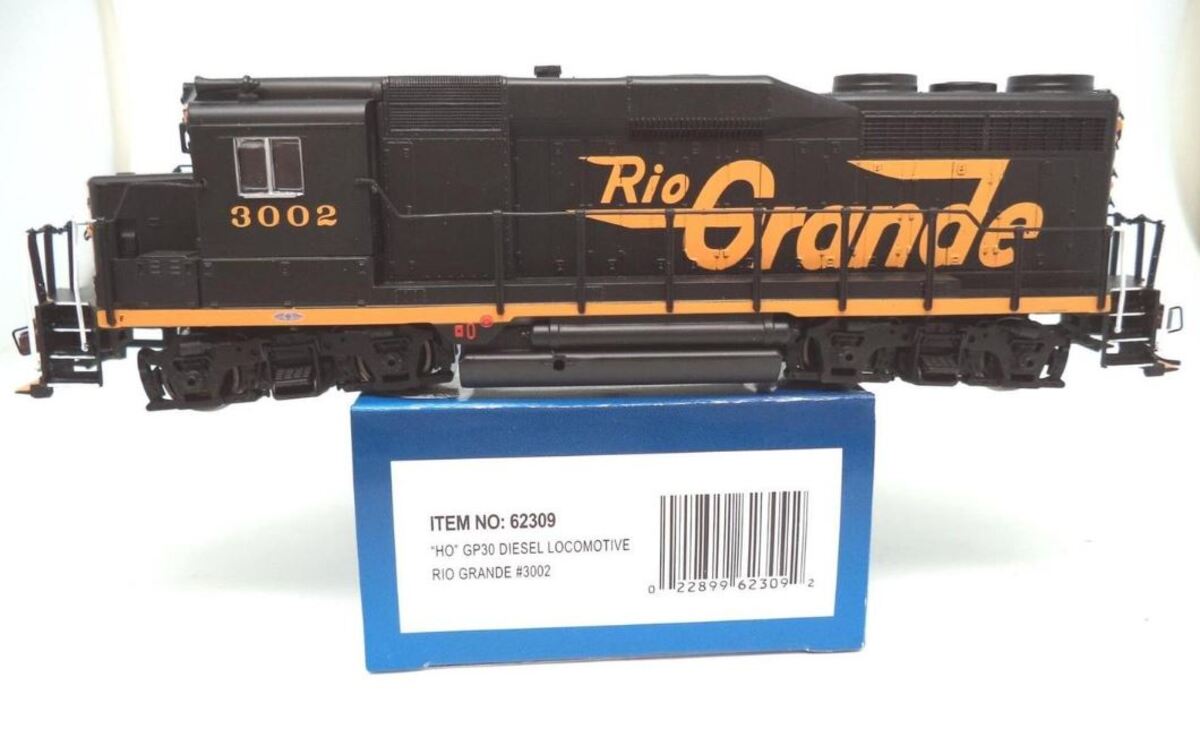 Bachmann 62309 HO Scale DRGW GP30 Diesel Locomotive #3002