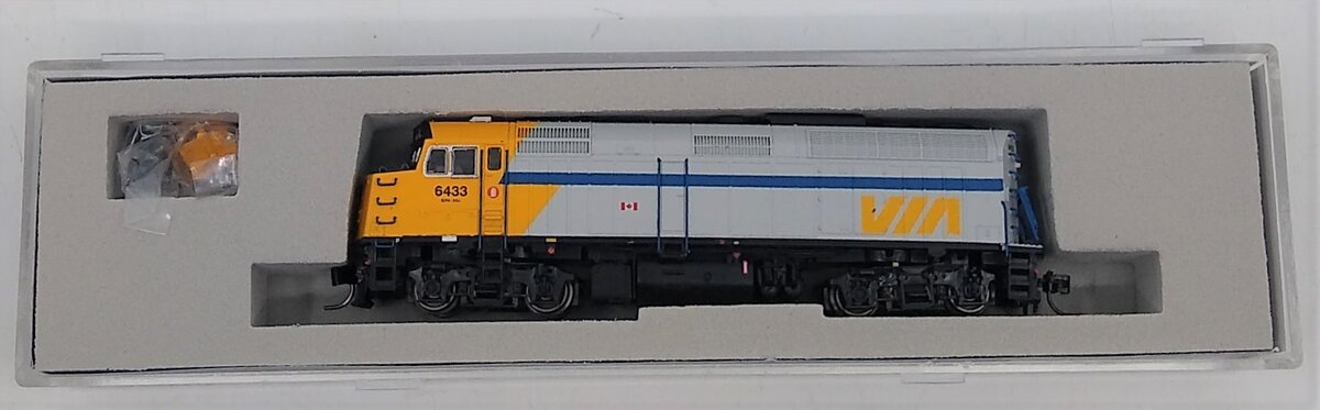 Rapido Trains 580503 N Canadian National VIA F40PH-2D Locomotive #6433 w/sd