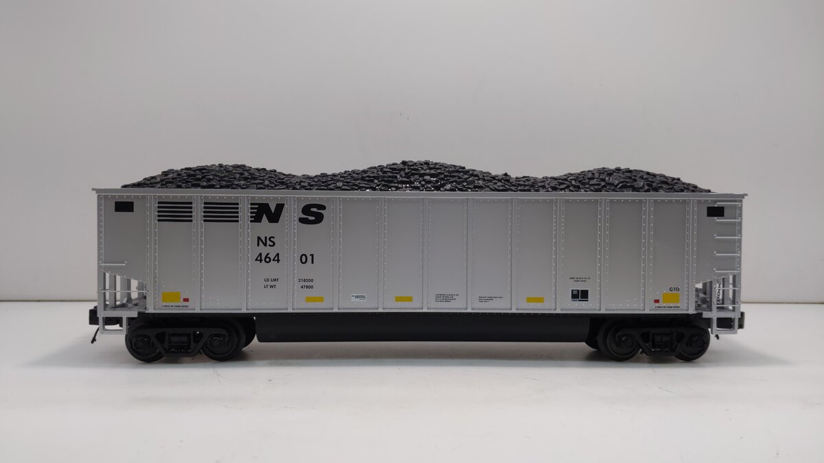 MTH 20-97761 O Gauge Norfolk Southern Coalporter Hopper W/ Coal #46401