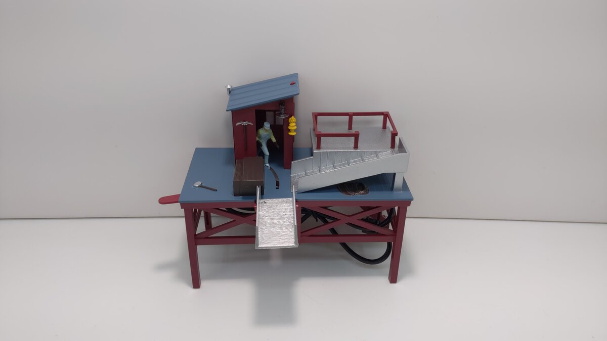 Lionel 1929050 O Scale The Polar Express Barrel Loader Building