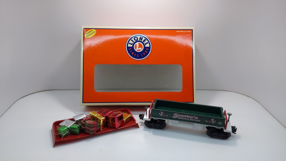 Lionel 6-26870 O Gauge Christmas Dump Car