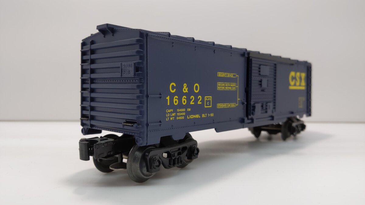 Lionel 6-16622 O Gauge CSX Boxcar with Red Flashing ETD