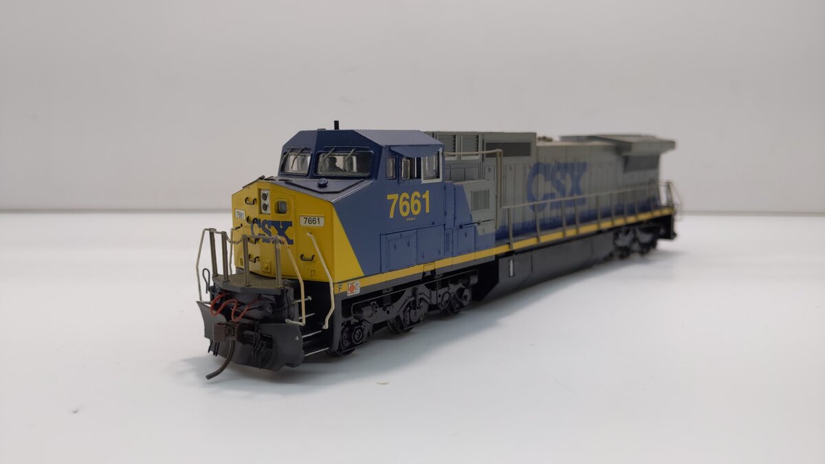 Bachmann 83505 CSX Dash 8-40CW Diesel Locomotive w/DCC #7661