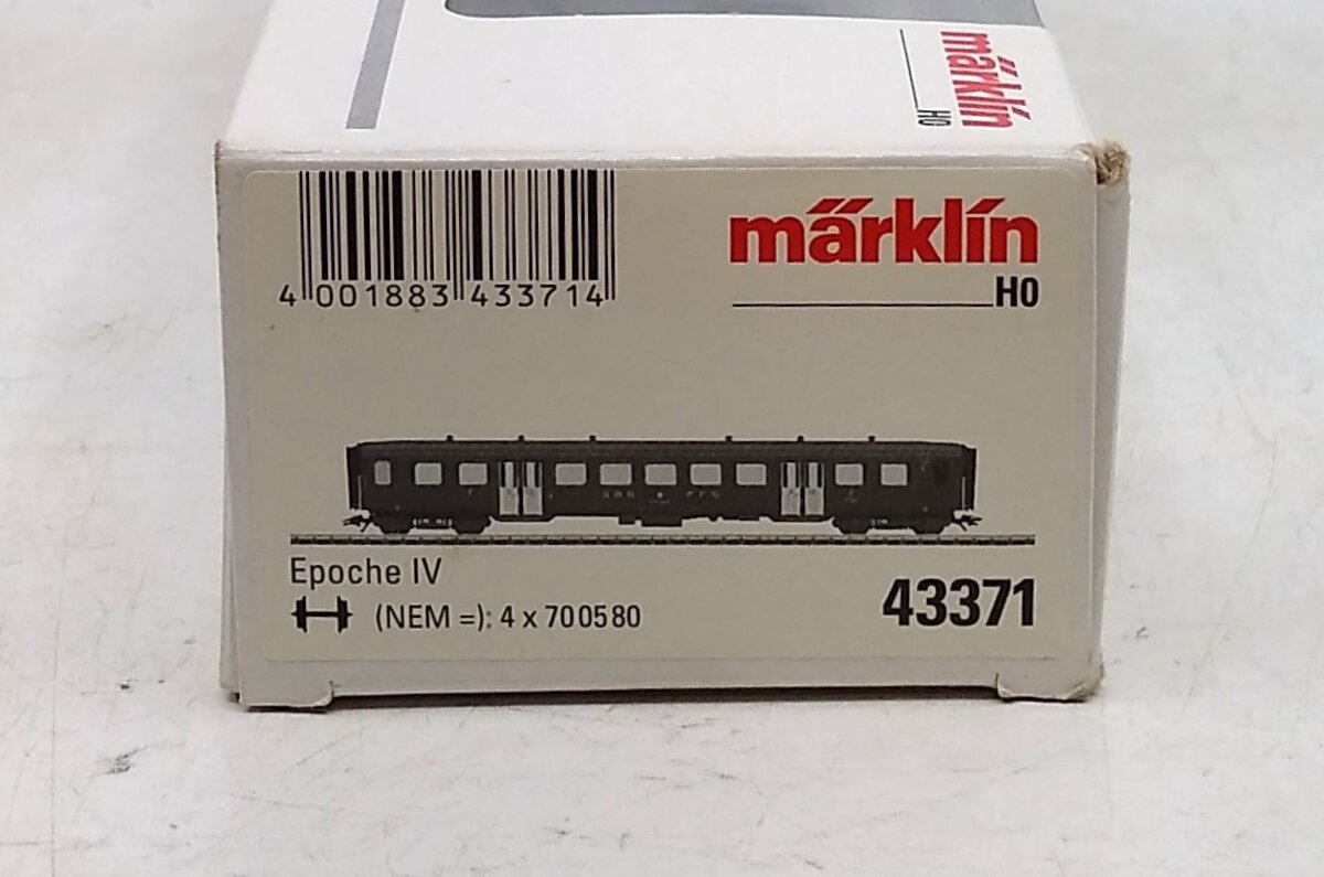 Marklin 43371 Swiss Federal Railways SBB 2nd Class Steel Passenger Car